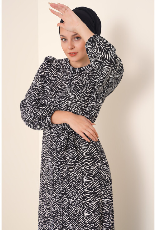 2158 Egzotik Desen Tesettür Elbise