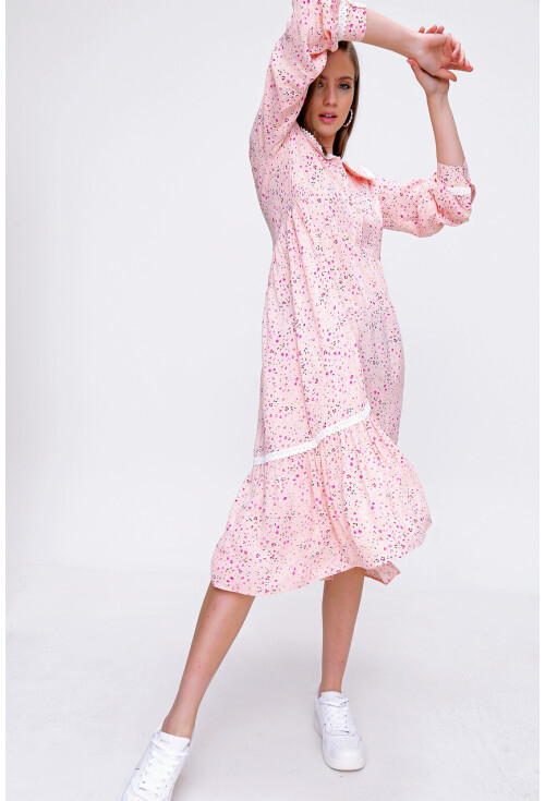 2181 Bebe Yaka Dantel Detay Elbise