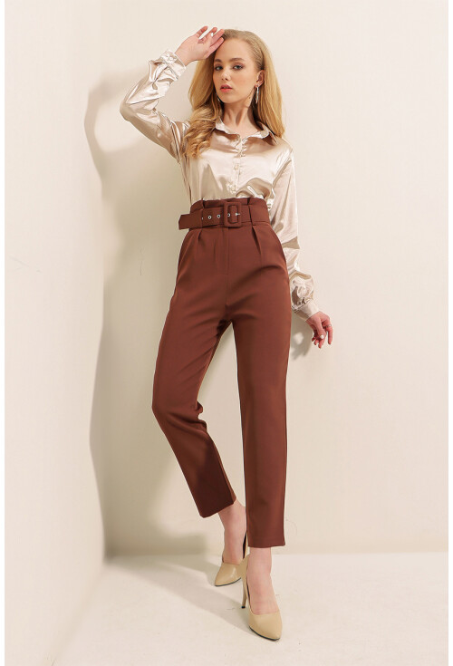 6464 Beli Kemerli Pantolon