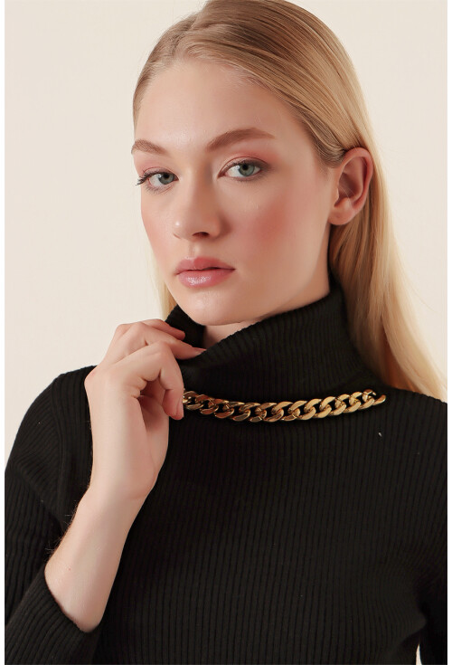 15478 Turtleneck Sweater With Chain Detail