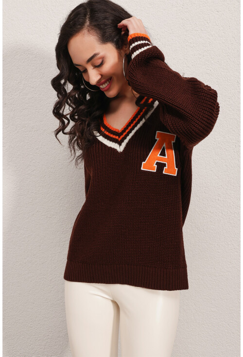 15802 V-Neck College Knit Sweater