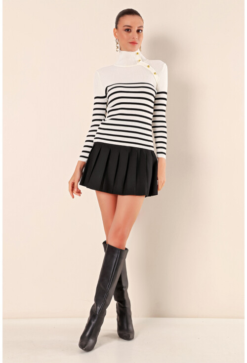 15818 Striped Sweater With Buttons