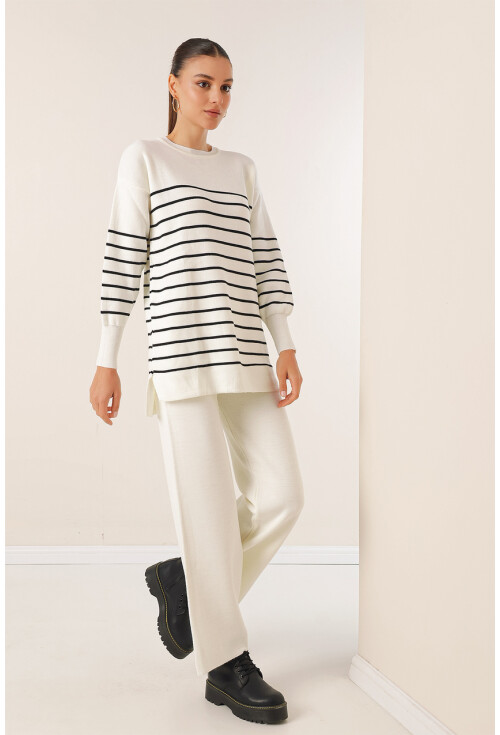 15835 Two-Piece Set With Button Detail