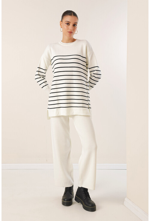 15835 Two-Piece Set With Button Detail