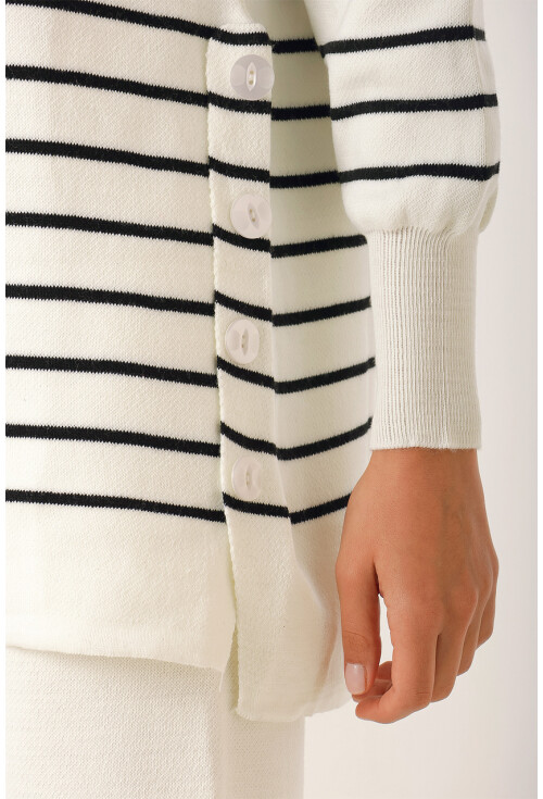 15835 Two-Piece Set With Button Detail