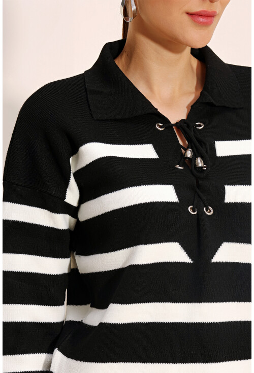 15844 Oversized Sweater With Collar Detail