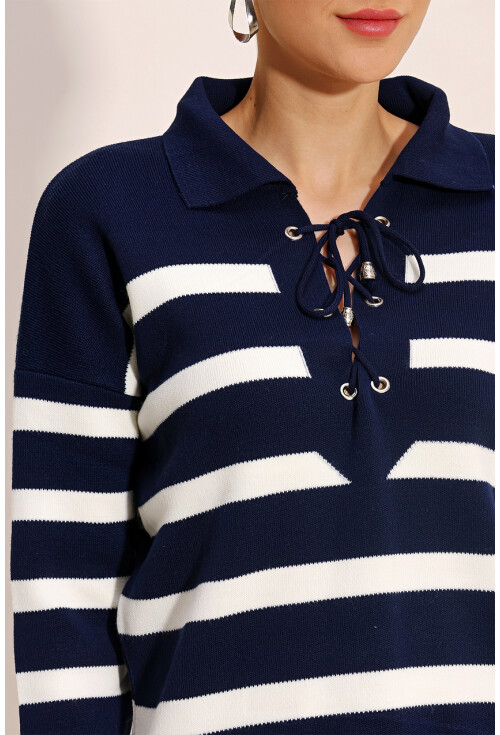 15844 Oversized Sweater With Collar Detail