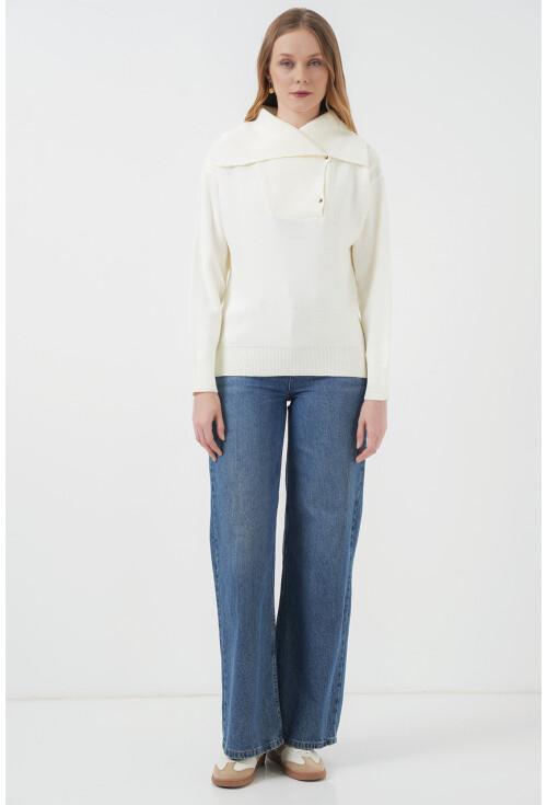 15921 Geniş Yaka Triko Kazak