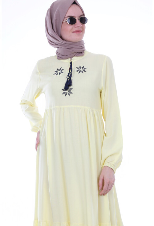 1685 Yaka İp Bağlama Nakışlı Tesettür Elbise