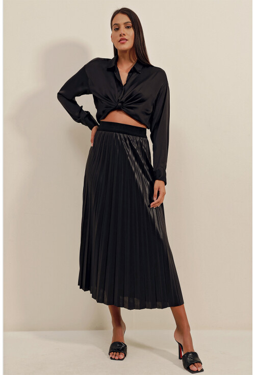 1894 Pleated Skirt With Leather-Look