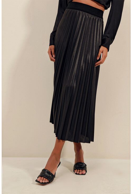 1894 Pleated Skirt With Leather-Look