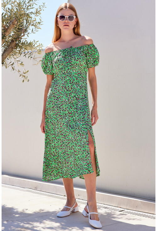 2427 Yırtmaçlı Çiçekli Viskon Elbise