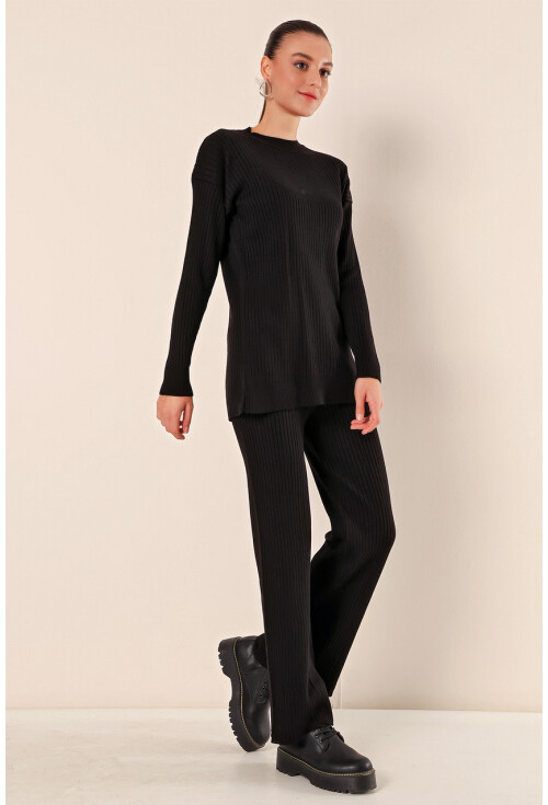 15826 Ribbed Two-Piece Set