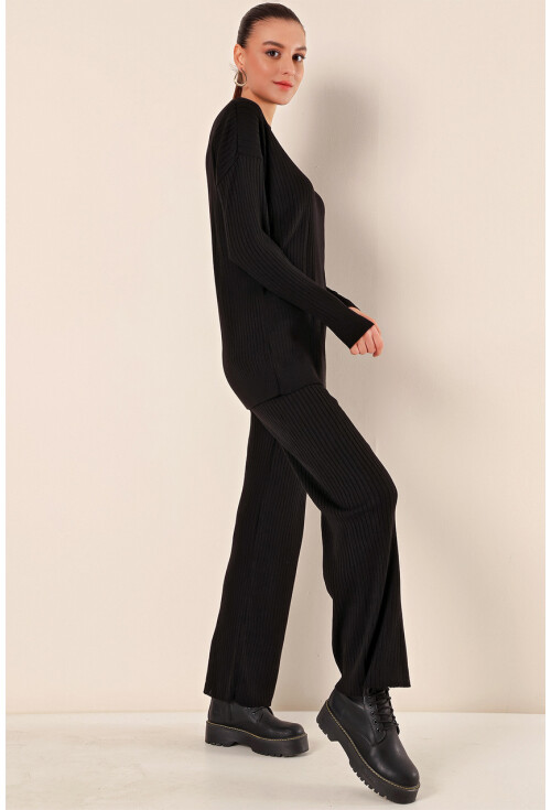 15826 Ribbed Two-Piece Set