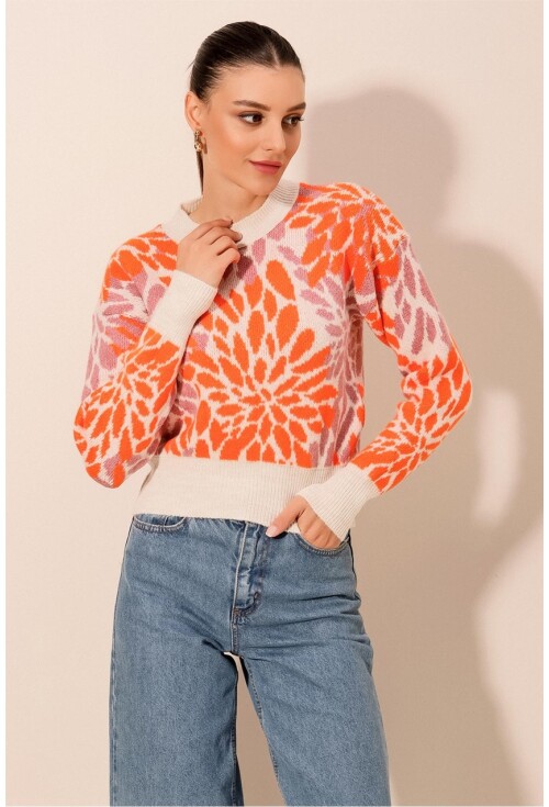 15842 Patterned Knit Sweater