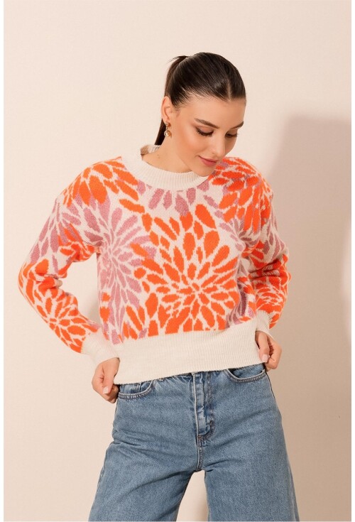 15842 Patterned Knit Sweater