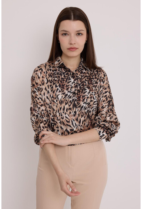 3985 Oversized Satin Shirt