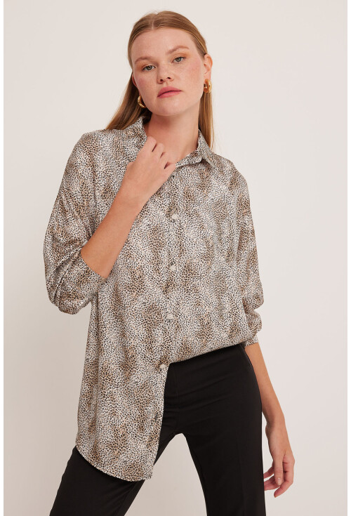 3985 Oversized Satin Shirt