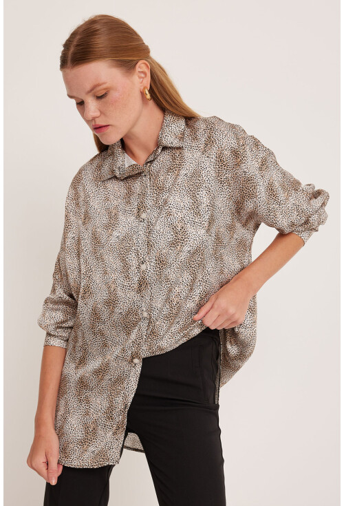 3985 Oversized Satin Shirt