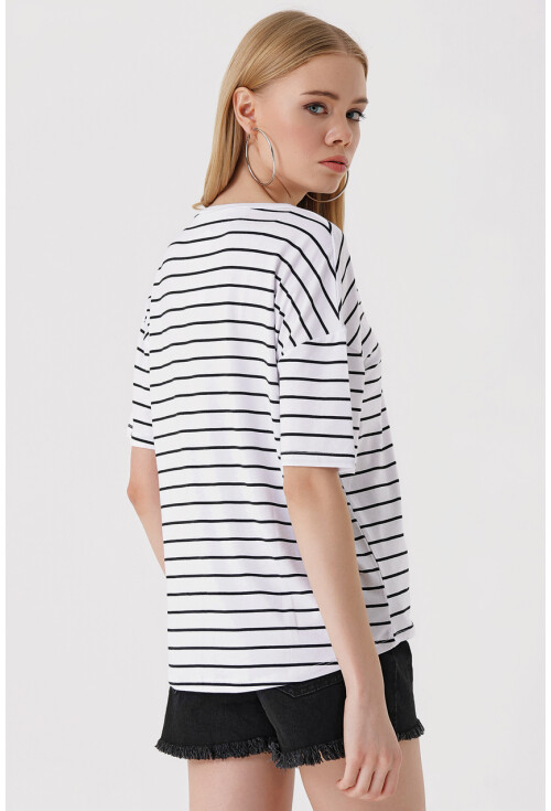4307 Çizgili Oversize Tişört