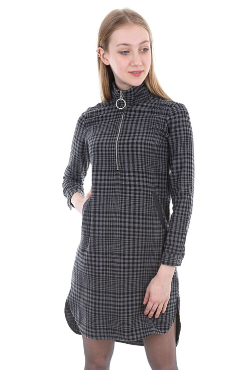 5685 Kareli Tunik