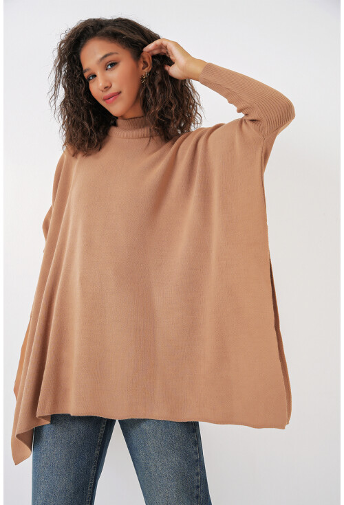 15783 Yırtmaçlı Panço Kazak