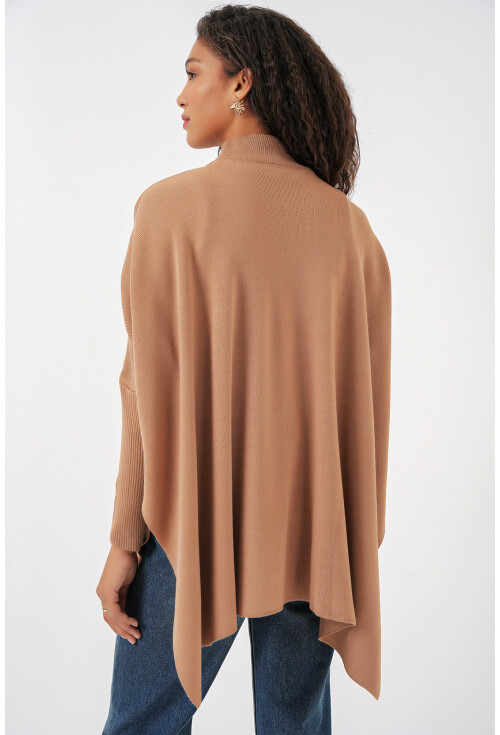 15783 Yırtmaçlı Panço Kazak