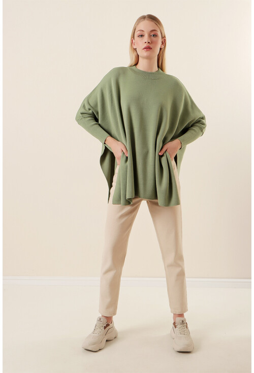 15783 Split Poncho Sweater