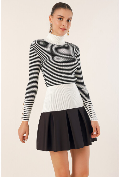 15827 Turtleneck Knit Sweater