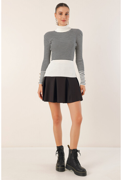 15827 Turtleneck Knit Sweater
