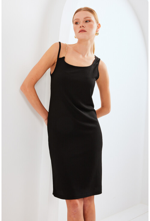 2496 Knit Dress With Chain Detail