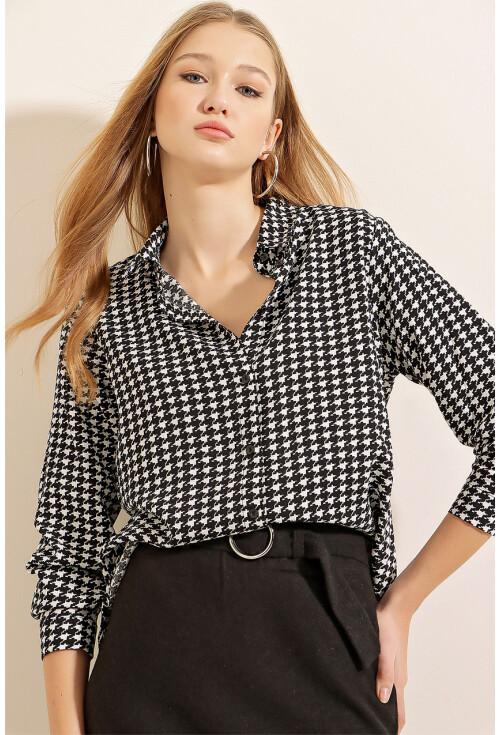 3721 Graphic Patterned Shirt