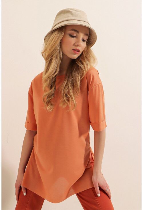 4123 Yırtmaçlı Oversize Tişört