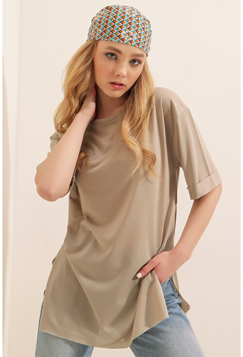 4123 Yırtmaçlı Oversize Tişört