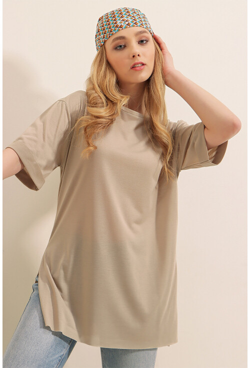 4123 Yırtmaçlı Oversize Tişört
