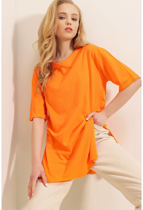 4123 Yırtmaçlı Oversize Tişört