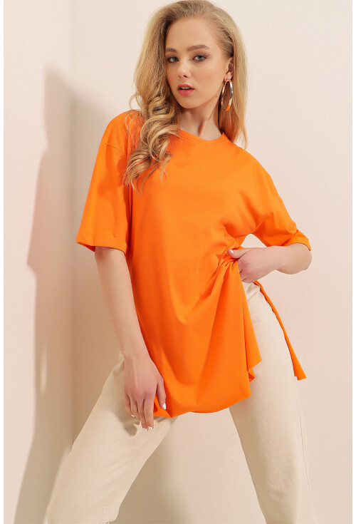 4123 Yırtmaçlı Oversize Tişört