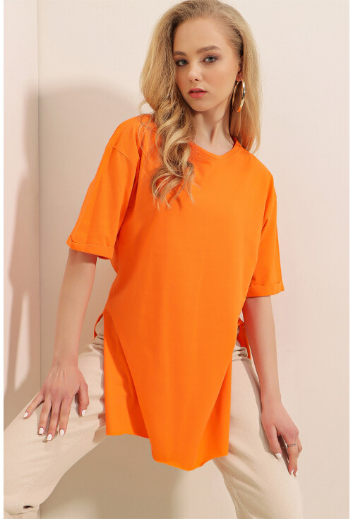 4123 Yırtmaçlı Oversize Tişört