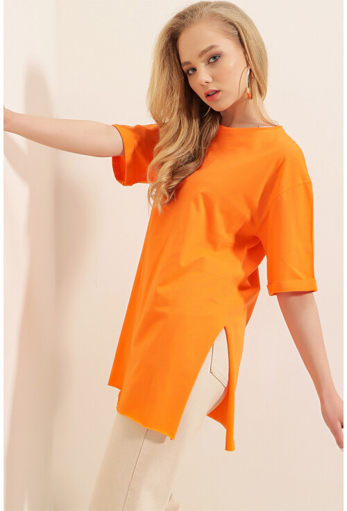4123 Yırtmaçlı Oversize Tişört