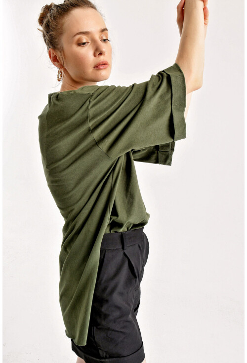 4123 Yırtmaçlı Oversize Tişört