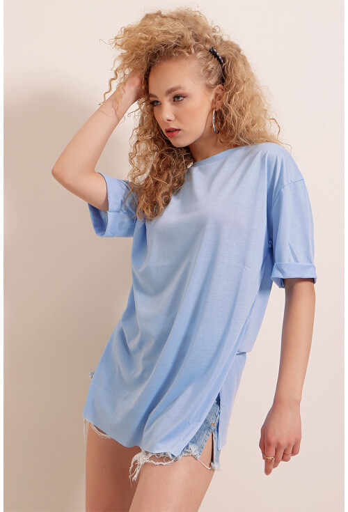 4123 Yırtmaçlı Oversize Tişört