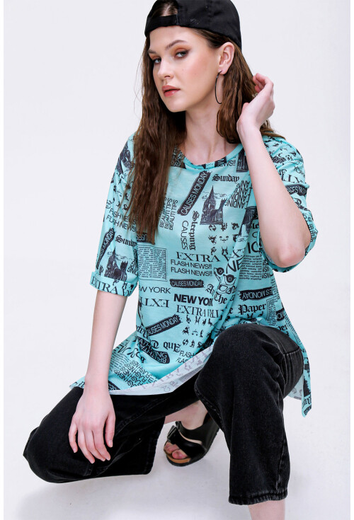 4299 Gazete Baskılı Oversize Tshirt