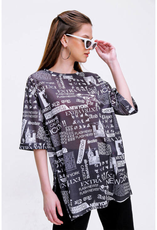 4299 Gazete Baskılı Oversize Tshirt