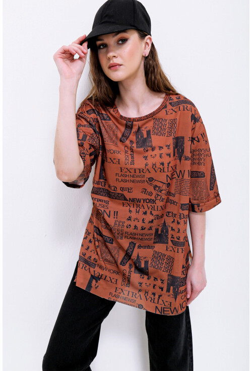 4299 Gazete Baskılı Oversize Tshirt