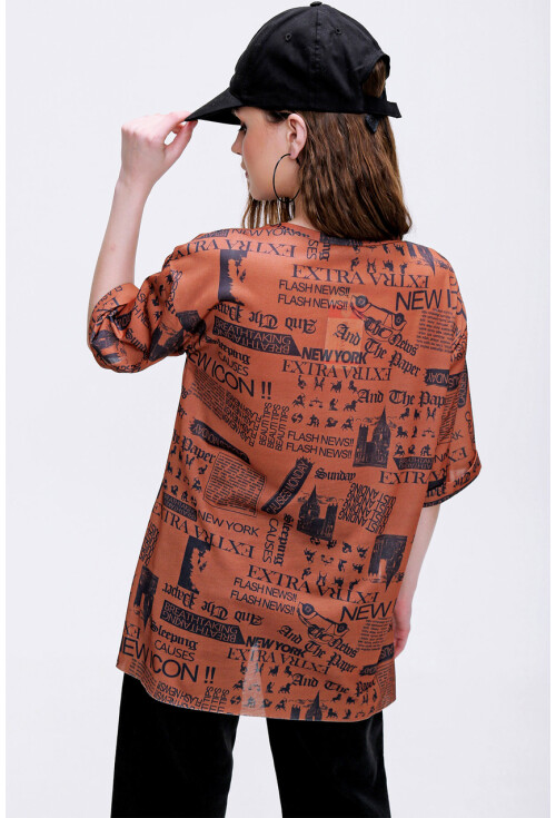 4299 Gazete Baskılı Oversize Tshirt