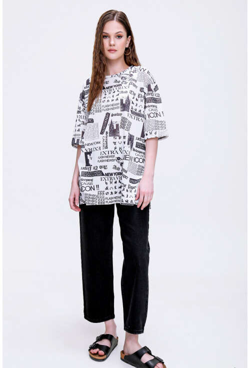 4299 Gazete Baskılı Oversize Tshirt