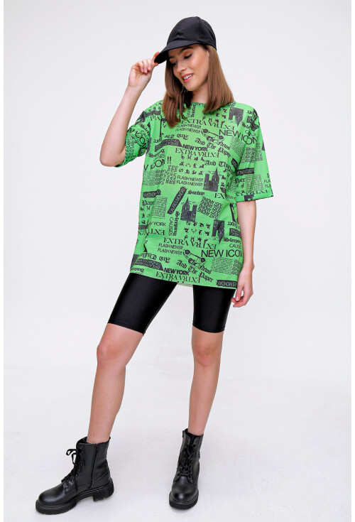 4299 Gazete Baskılı Oversize Tshirt
