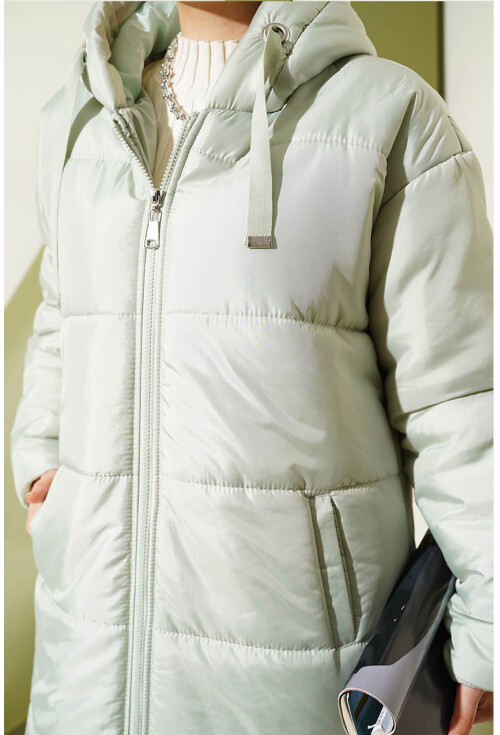 T5120 Kapşonlu Uzun Şişme Tesettür Mont