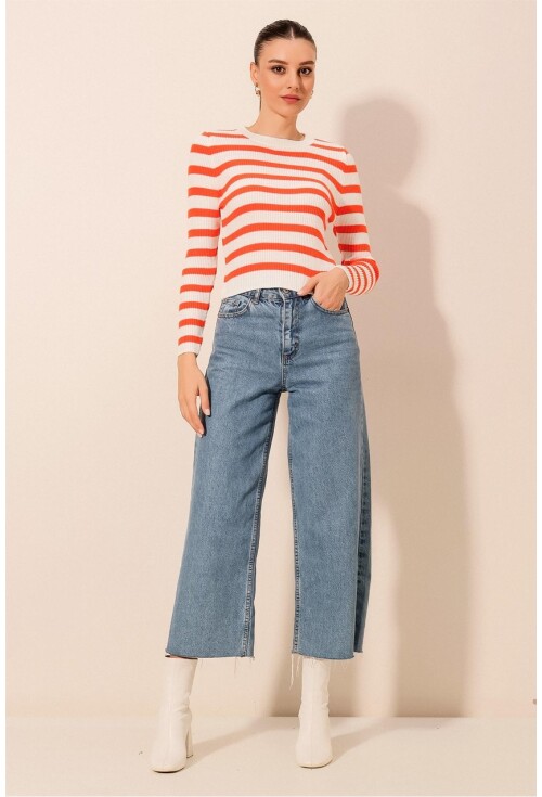 15838 Striped Knit Sweater