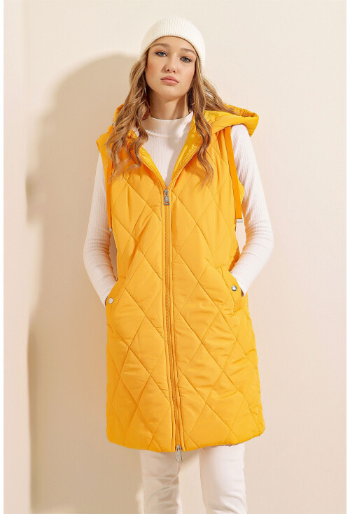 5140 Long Quilted Puffer Vest